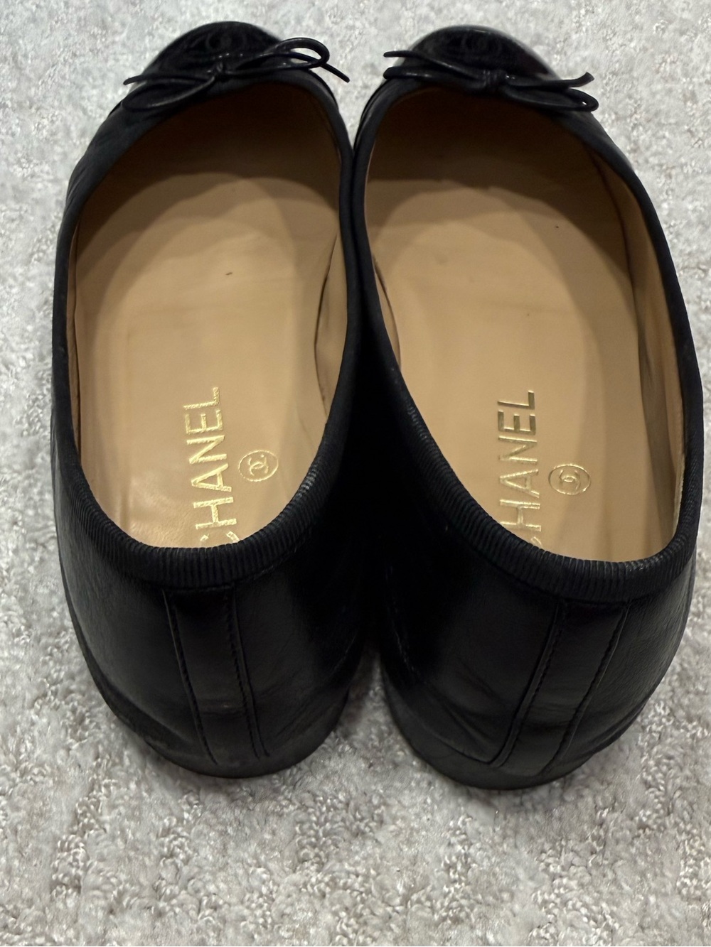 CHANEL Black Leather Ballerinas with Patent Cap-Toe - Picture 7 of 7
